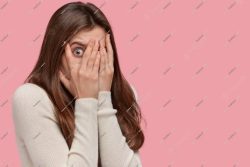 دوسم داری ک گیر میدی به من نگا میکنی زیر چشمی
